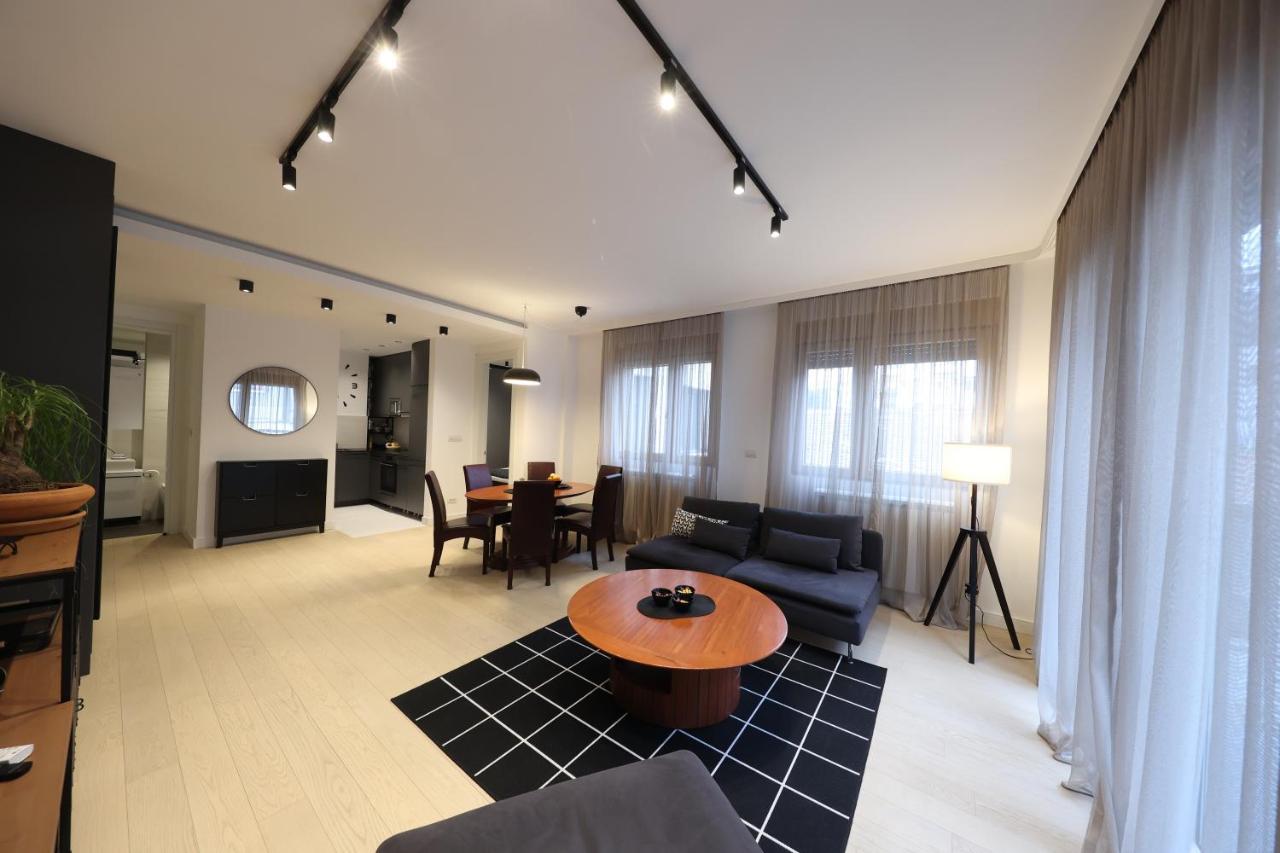 Modern Apartment In The Heart Of 베오그라드 외부 사진