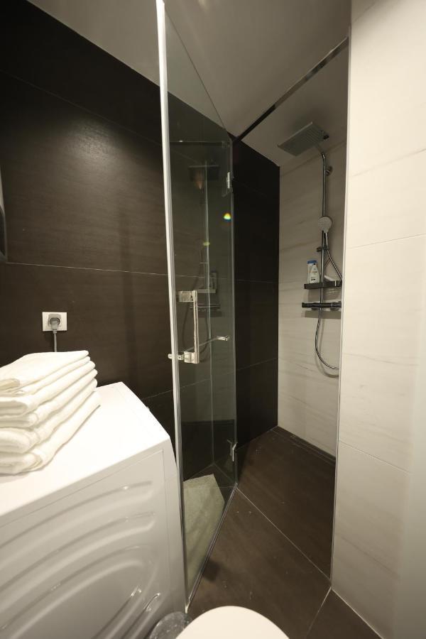 Modern Apartment In The Heart Of 베오그라드 외부 사진