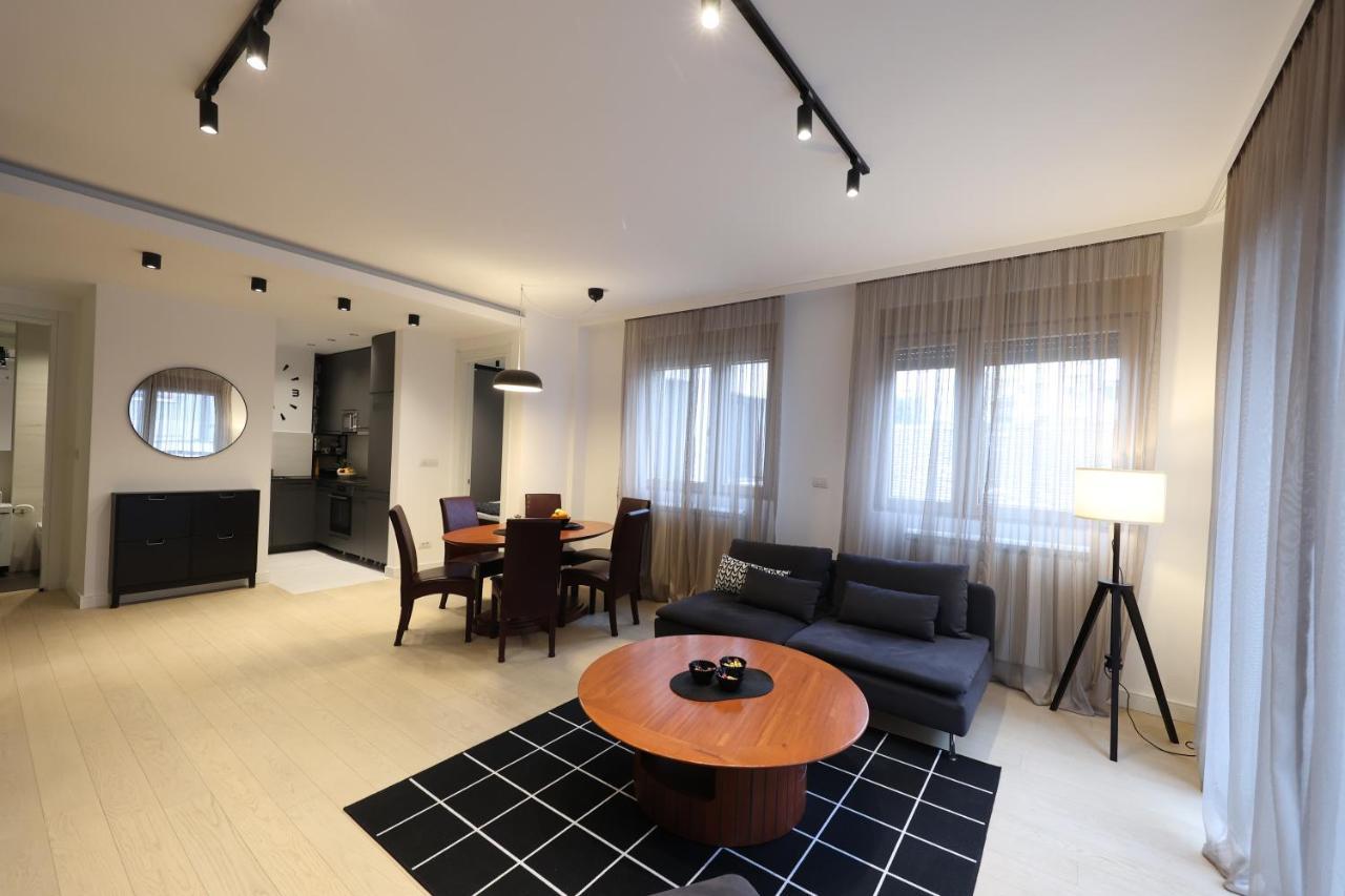 Modern Apartment In The Heart Of 베오그라드 외부 사진