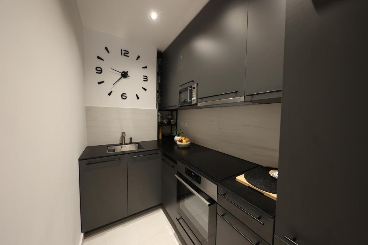 Modern Apartment In The Heart Of 베오그라드 외부 사진